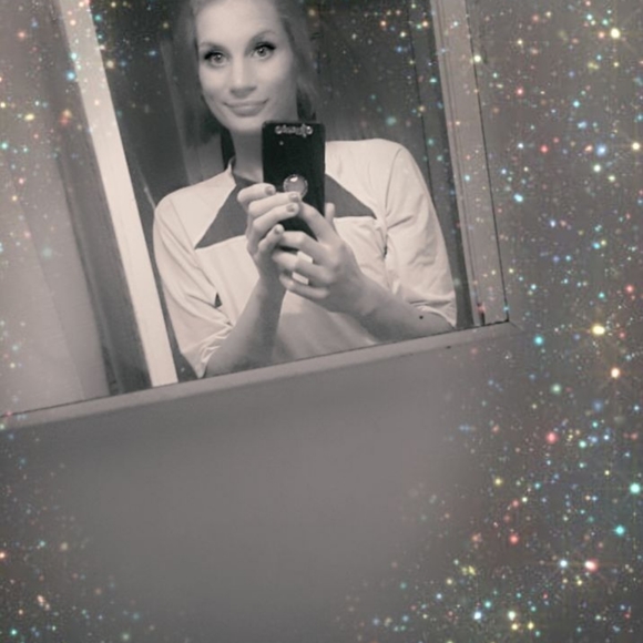 Meet your Posher, Lainey - Picture 4 of 16